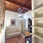 Dante, In The Historic Center Apartman